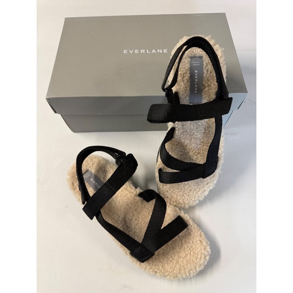 Everlane Womens The ReNew Teddy Sport Sandal~Size 7~Black Fur Lined P7 09